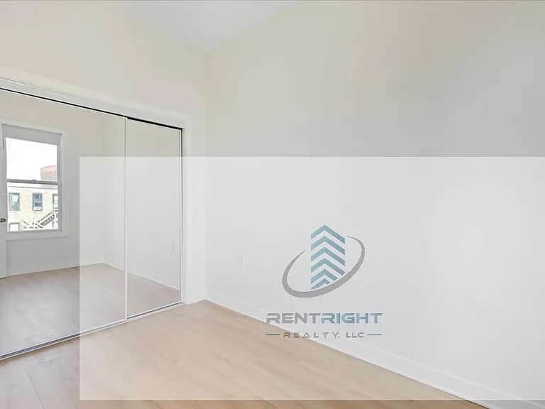 1322 W Ohio St #2R — Photo 8