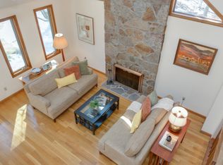 2 Shamrock Rd, Windham, NH 03087