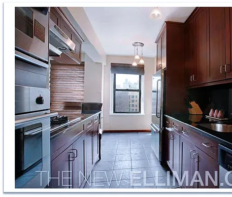 Sold by Helen Downey, LREB | media 10