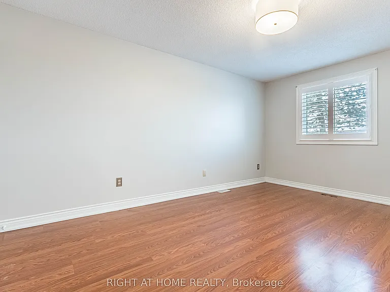 165 Main St E #7 — Photo 30