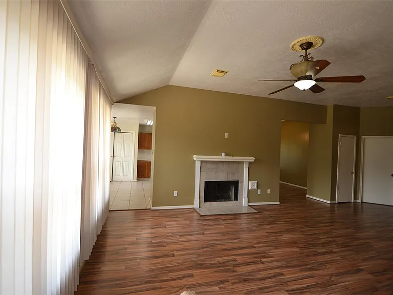 2818 Russett Pl W — Photo 20