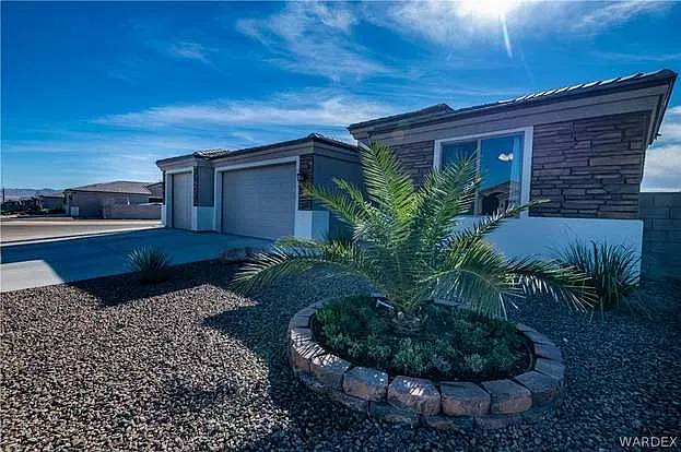 3 bed, 1472 sqft, $2,000 — Photo 3