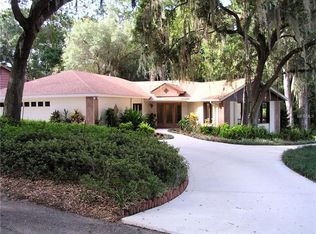 2420 Fairway Ave, Eustis, FL 32726