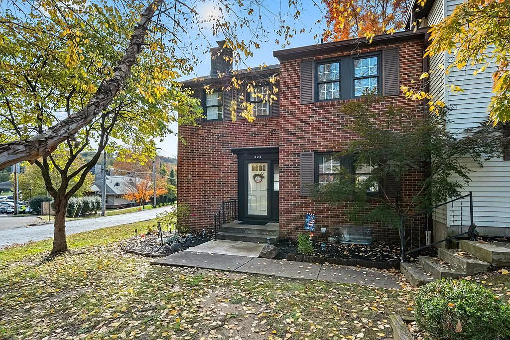 222 Saint Clair Dr photo 1