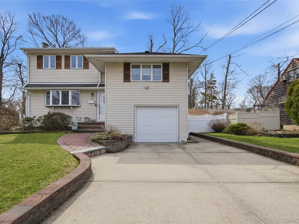 26 Bowden Drive, Huntington Station, NY 11746