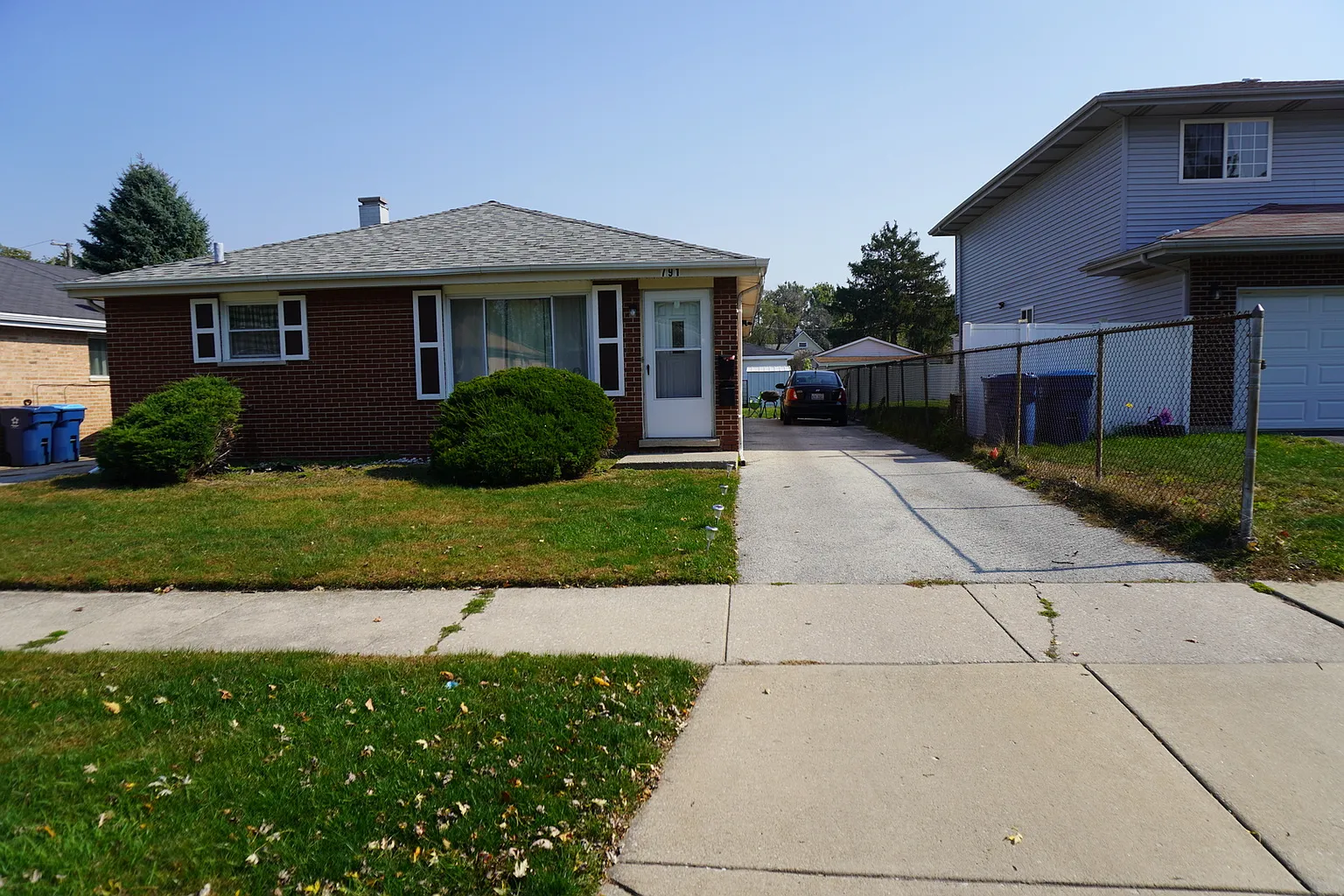 791 Buffalo Ave photo 1