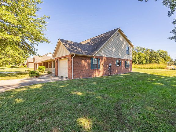 5th image of 10868 Oak Blvd
