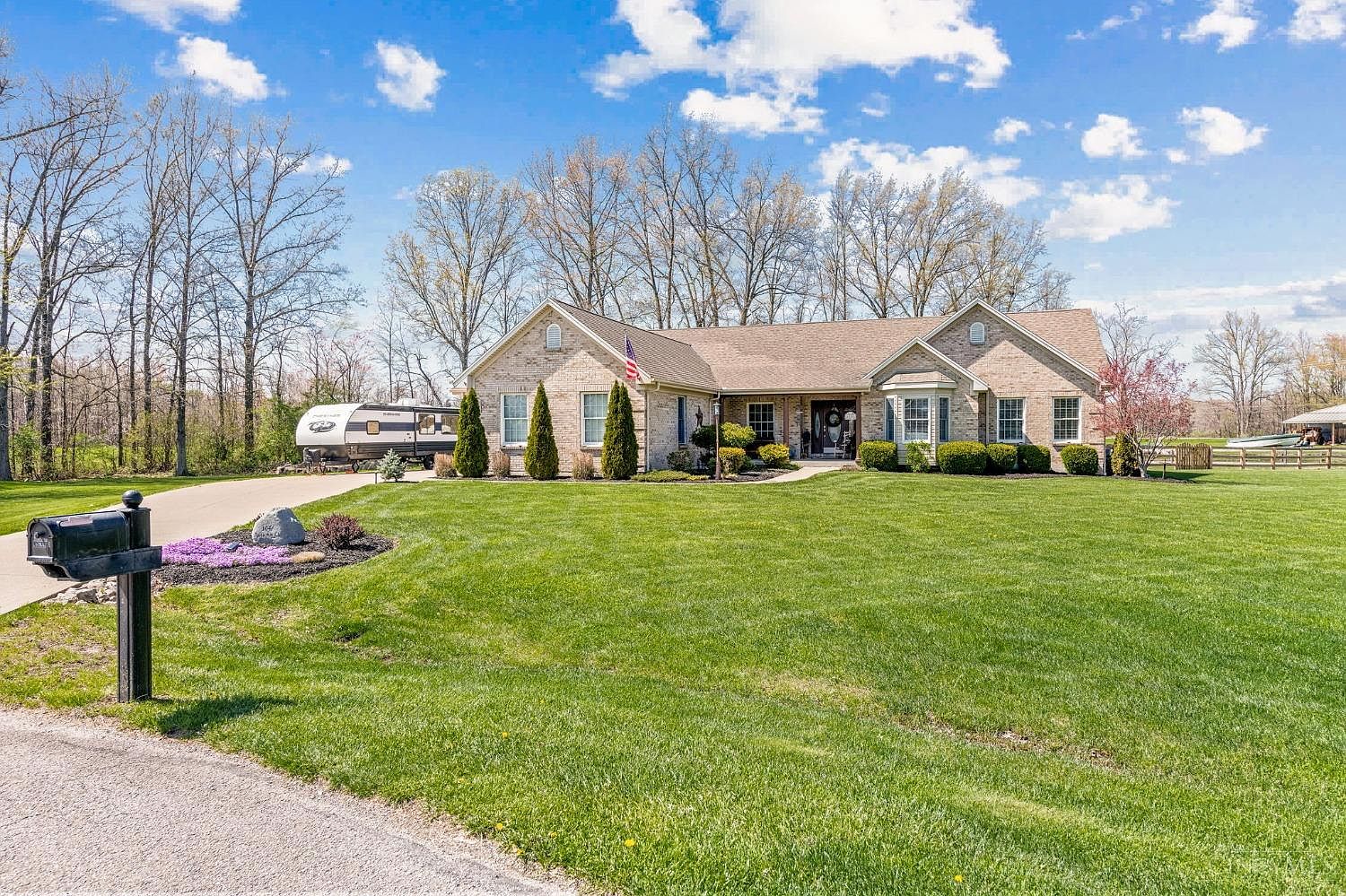 o*a様 house on the hill 104 Autumn Ct, Mount Orab, OH 45154 | Zillow