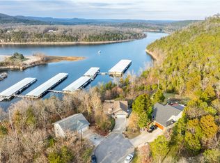 7 Larkspur Ln, Holiday Island, AR 72631