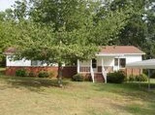 886 Lucky Jones Rd, Hull, GA 30646