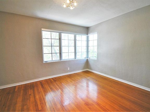 5th image of 715 Michigan Ave APT 12