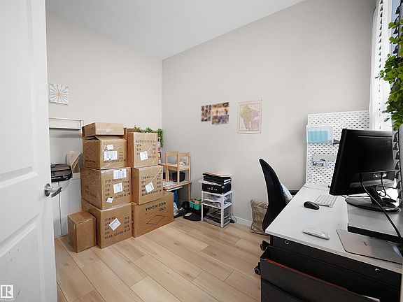 4th image of 2412 206th St NW