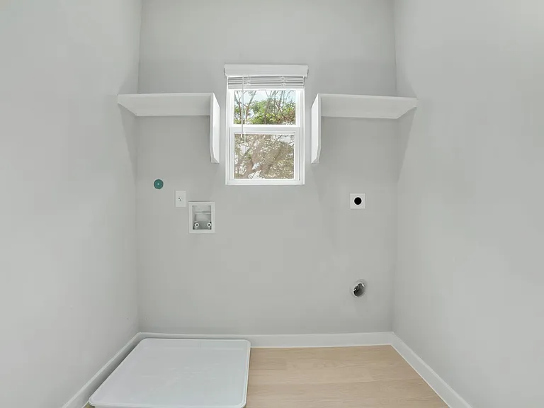 525 Dakota St — Photo 30