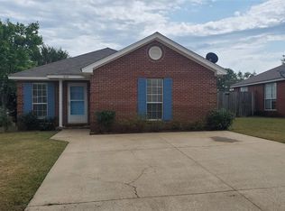 213 Millridge Dr, Millbrook, AL 36054