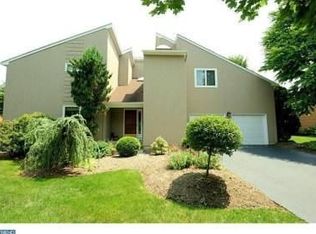 41 Laurel Wood Dr, Lawrence Township, NJ 08648