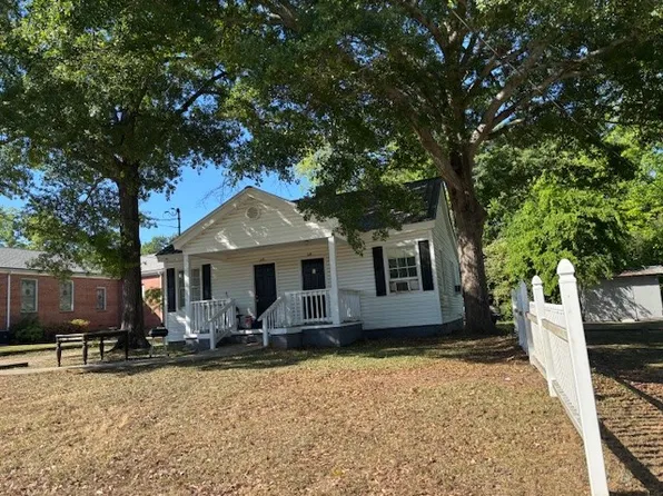 114 Carey St #114, Elberton, GA 30635