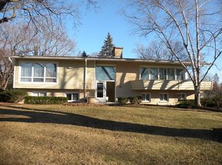 511 Melrose Ln, Crystal Lake, IL 60014