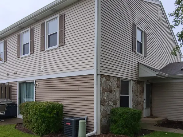 1021 Newport Hbr, Schaumburg, IL 60193