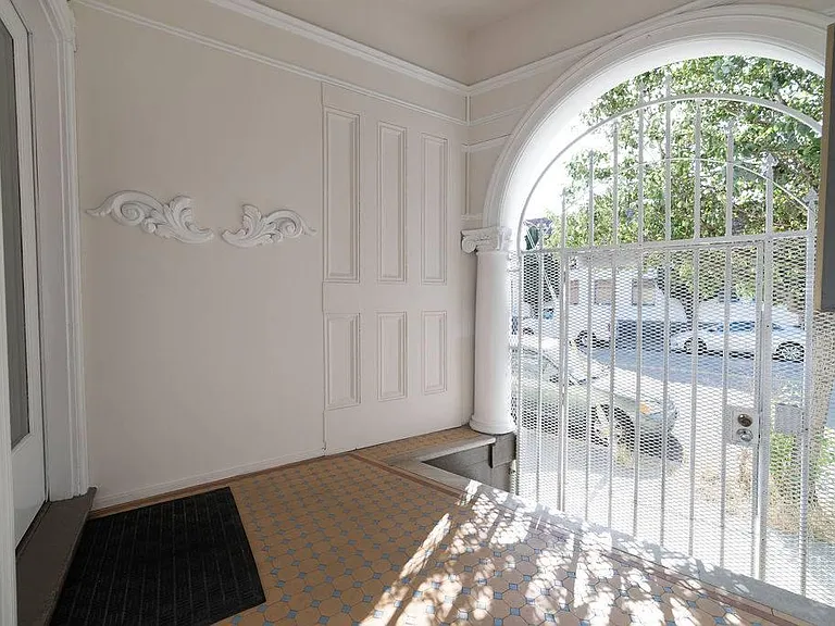 4728 Shattuck Ave #30A — Photo 2