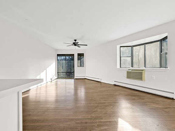 5th image of 6707 Selfridge St Floor 3