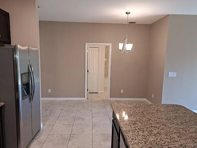 3 bed, 1255 sqft, $1,585 — Photo 4