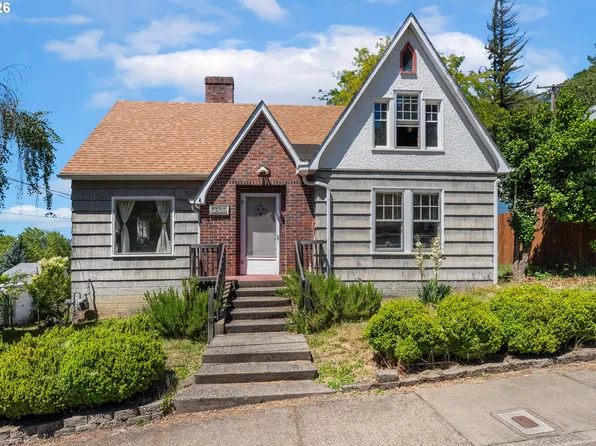1426 SE Douglas Ave, Roseburg, OR 97470