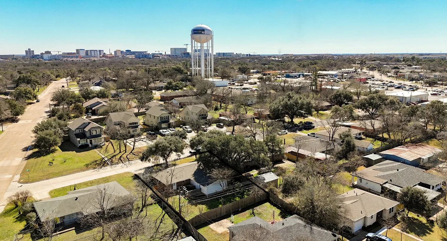 4 bed, 3.0 bath, 2034 sqft, $18,501 — Photo 4