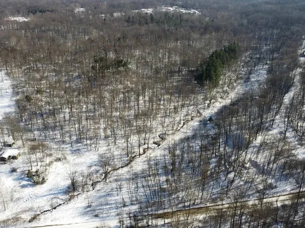 25085 Vanetta Rd, Laurel, IN 47024