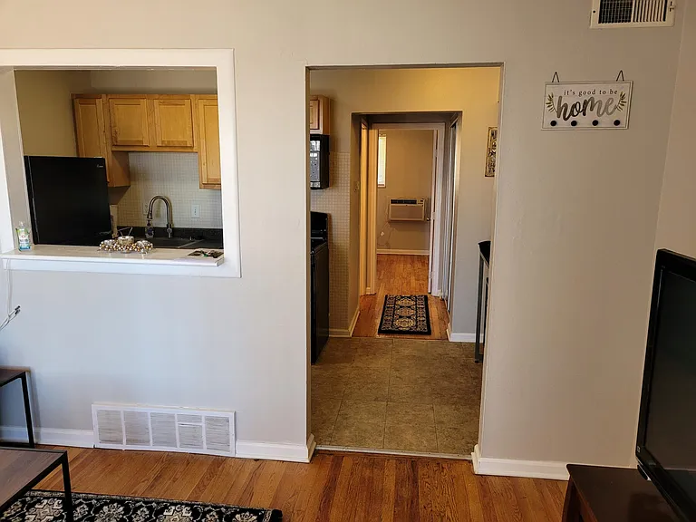 Maplewood Square Apartments — Photo 32