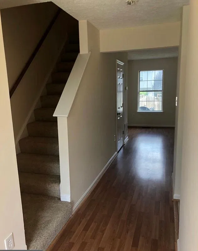 3 bed, 2.5 bath, 1690 sqft, $2,150 — Photo 3