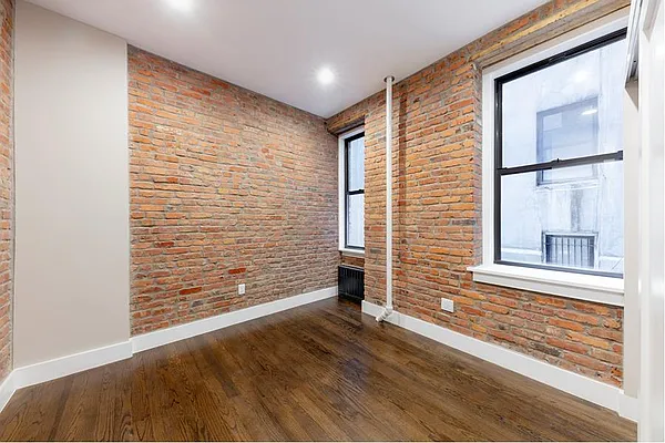 Rented by Douglas Elliman | media 23