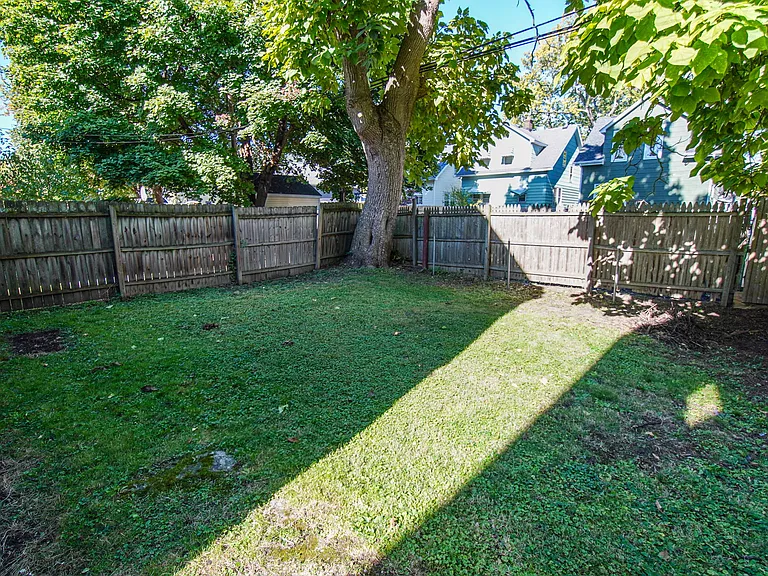 74 Woodside Ave #1 — Photo 4
