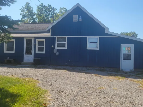 10554 Hickory St, Morenci, MI 49256