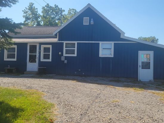 10554 Hickory St, Morenci, MI 49256