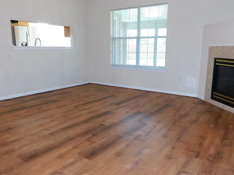 7559 Hughart St — Photo 7