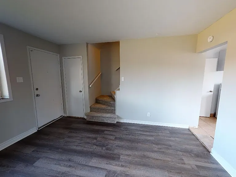 1 Court Ln — Photo 19