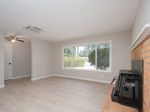 5th image of 1006 NE 125th Ave