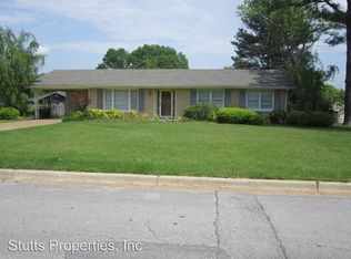 2017 Conway Dr, Florence, AL 35630