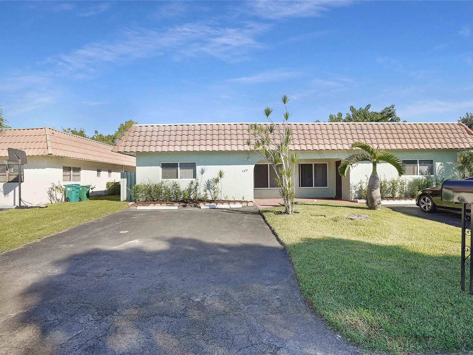 3 bed, 2.0 bath, 1392 sqft, $2,600 — Photo 2