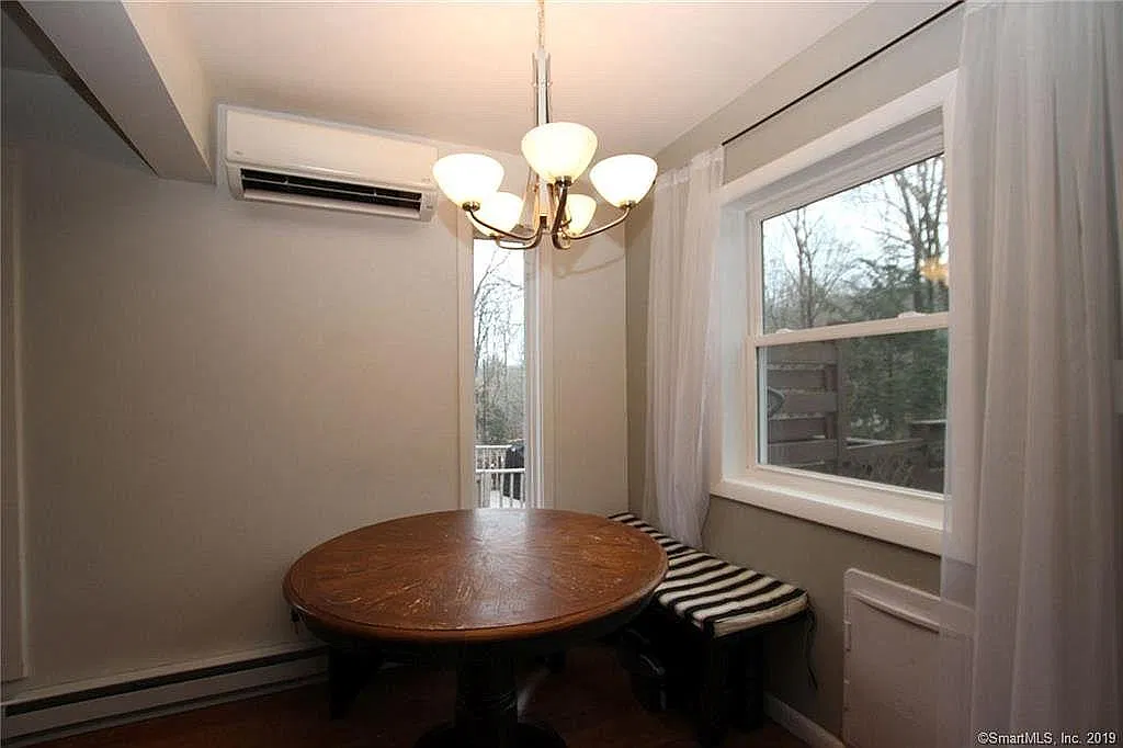 30 Lee Farm Dr — Photo 3