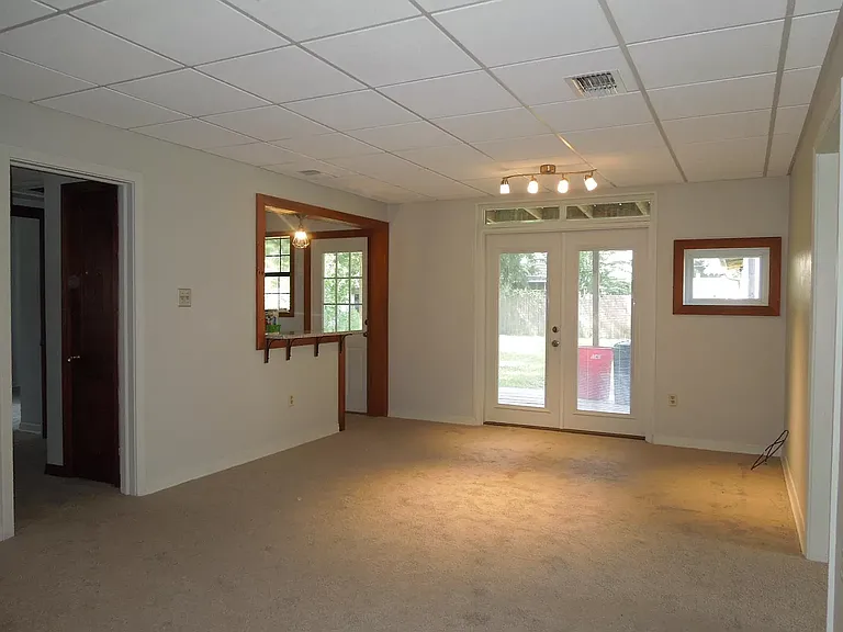 4757 Beverly Cir — Photo 3