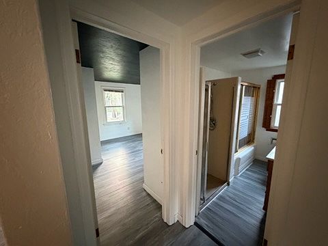 5th image of 224 Baylor St