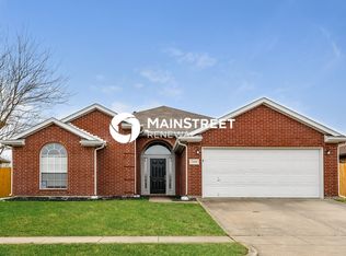 2406 Garden Creek Dr, Arlington, TX 76018