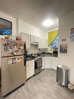 Rented by Bouklis Group | media 10