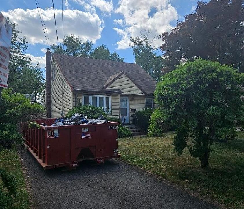 2nd image of 33 Brokaw Blvd