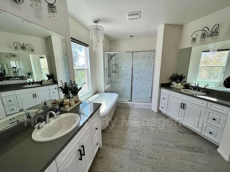 33 Maduro St — Photo 16
