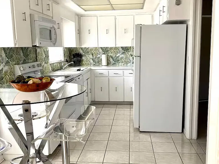 6 Lucerne Ave #3 — Photo 15
