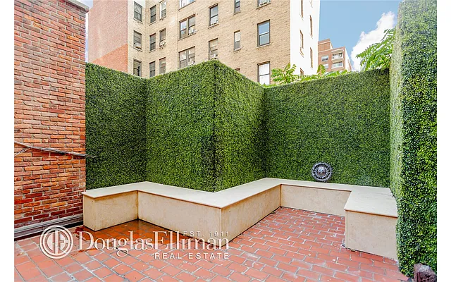 Rented by Douglas Elliman | media 4