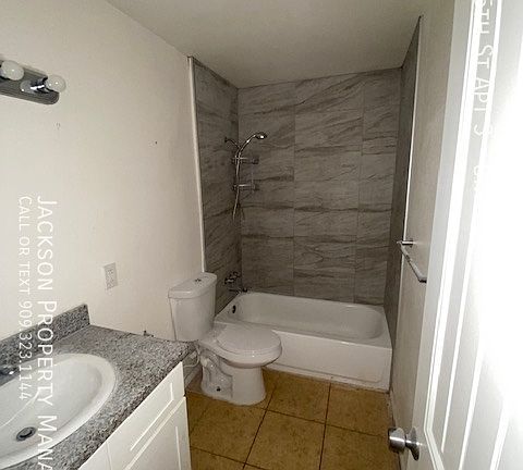 5th image of 163 E 15th St APT 3