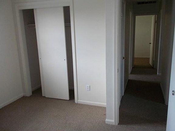 5th image of 941 Woodhue Ct